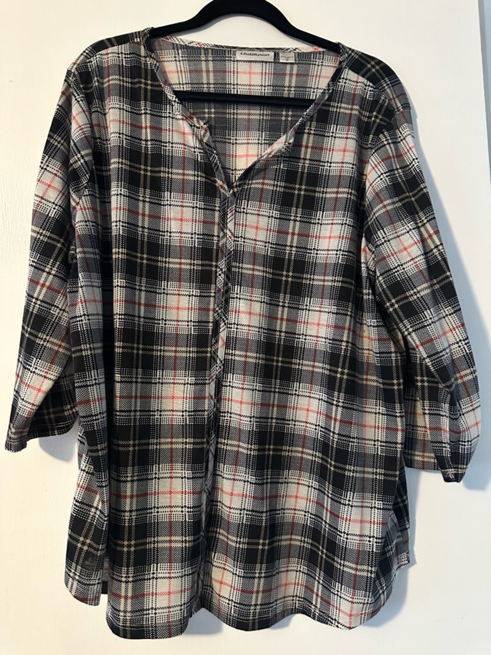 Plaid Long Sleeve Tunic Top - Black & White with Red Accent